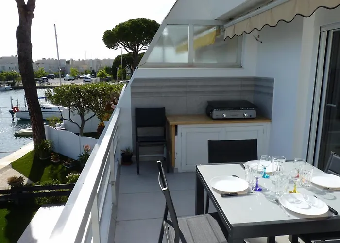 Sol-Y-Days Darse, Superbe Appartement De Type Marina Avec Belle Terrasse Vue Port De Plaisance